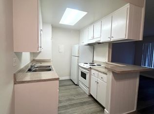 3943 E 4th St #9, Long Beach, CA 90814