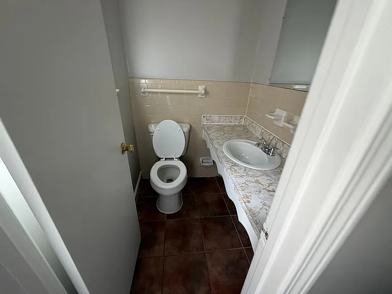 6273 Tulane Rd — Photo 24
