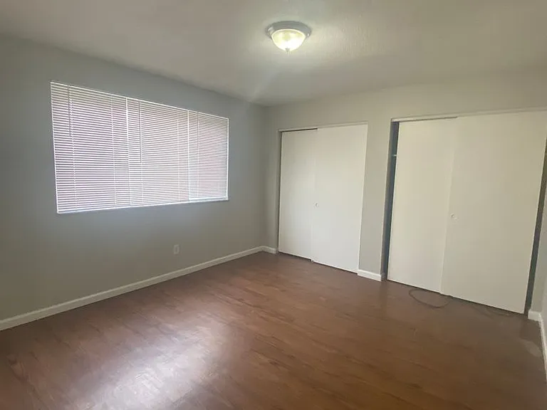 1 Bed/1 Bath Apartment off Hampton Ave! — Photo 14