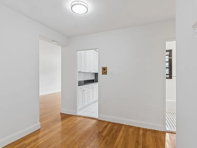 100-11 67th Rd #210 — Photo 4