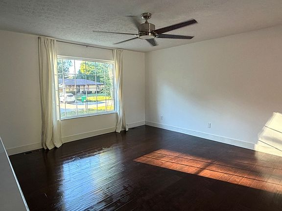 5th image of 1313 Cedar Dr