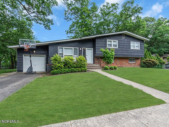 5th image of 49 Roselle Court