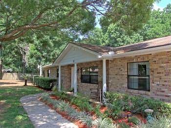 3rd image of 901 Orange Blossom Ln