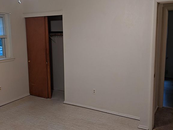 5th image of 2110 Center St