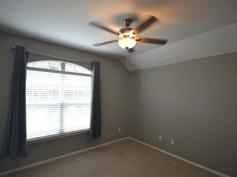 1705 Lions Den — Photo 23