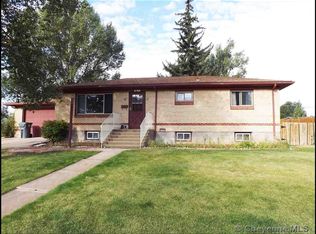 4748 Sagebrush Ave, Cheyenne, WY 82009