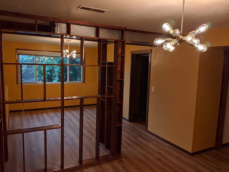 4402 Glasgow Way — Photo 31