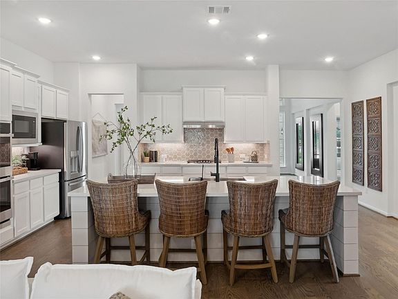 7th image of this home