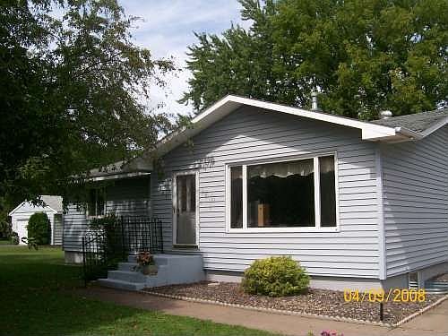 2nd image of 805 3rd Ave NW