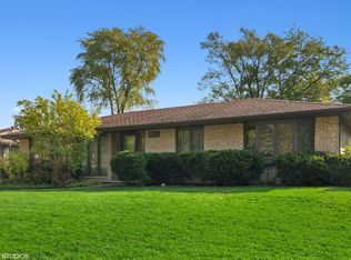 223 Wellesley Ln, Schaumburg, IL 60193