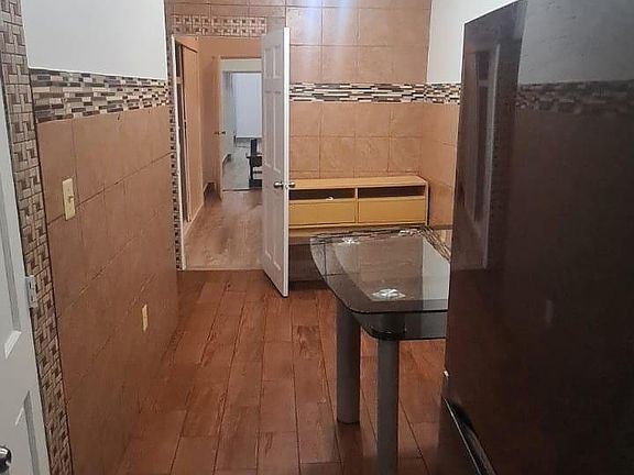 4th image of 689 Onderdonk Ave #3L
