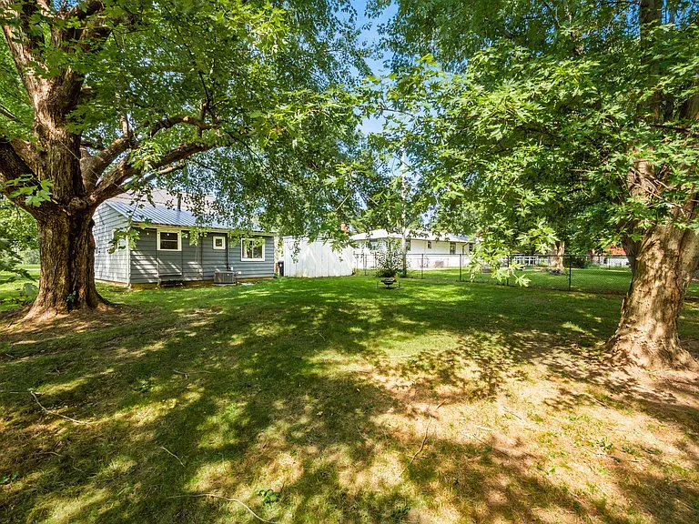 6502 New Albany Condit Rd — Photo 8