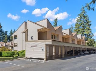 14636 NE 45th St APT C17, Bellevue, WA 98007