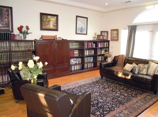 5306 Bellaire Ave, Valley Village, CA 91607