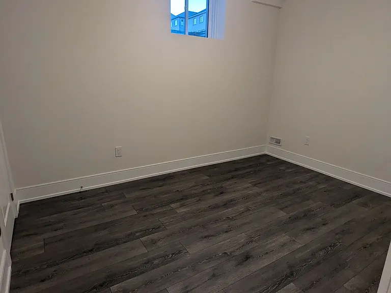193 Rowe St #BASEMENT — Photo 2