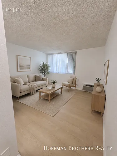 13059 Oxnard St #103 Photo 1
