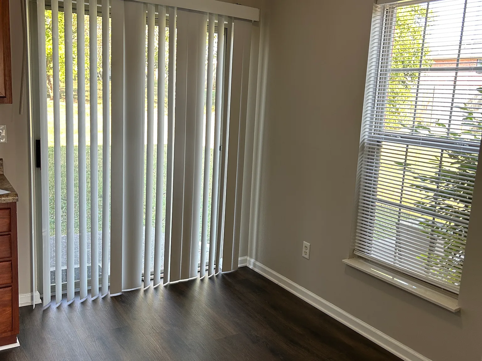 2 bed, 1.5 bath, 1100 sqft, $1,400 — Photo 4