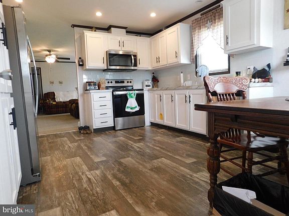 2nd image of 11543 Karen Ln