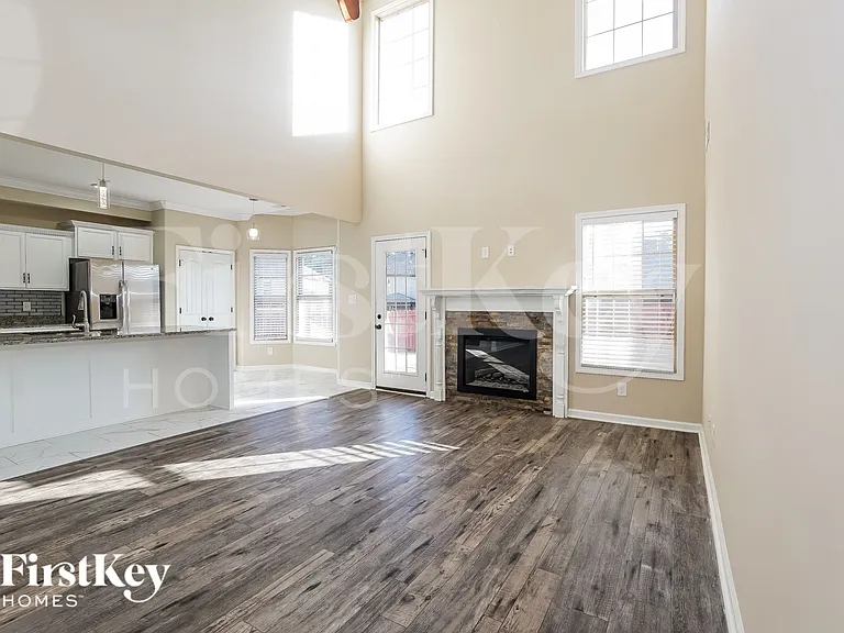 1532 Osage Ct — Photo 2
