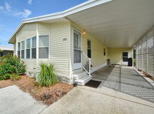 2920 Manatee Rd, Tavares, FL 32778