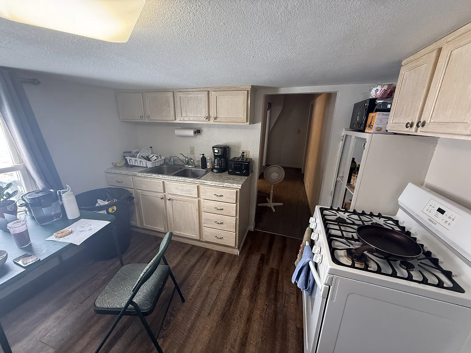 215 West 6th Street - 1 — Photo 3
