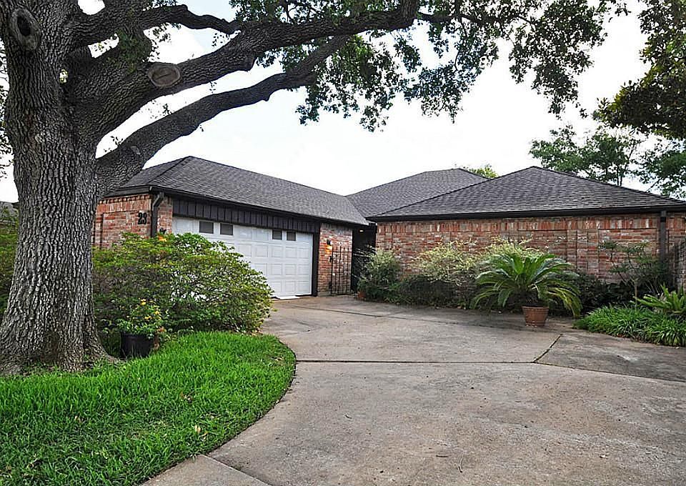1st image of 23 Bendwood Dr