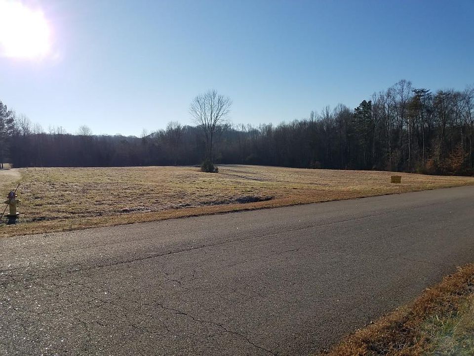2nd image of 151 Short Dog Dr