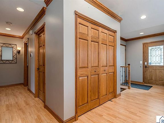 3rd image of 100 La Costa Ln