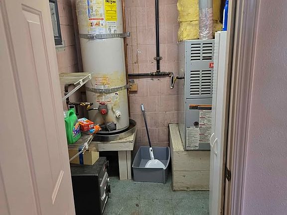 4th image of 1032 Blue Lake Ave Unit 4