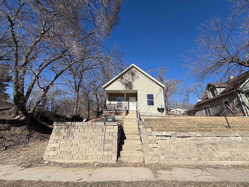 1st image of 2619 10th St