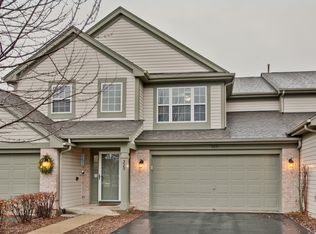 323 Poplar Ct, Lindenhurst, IL 60046