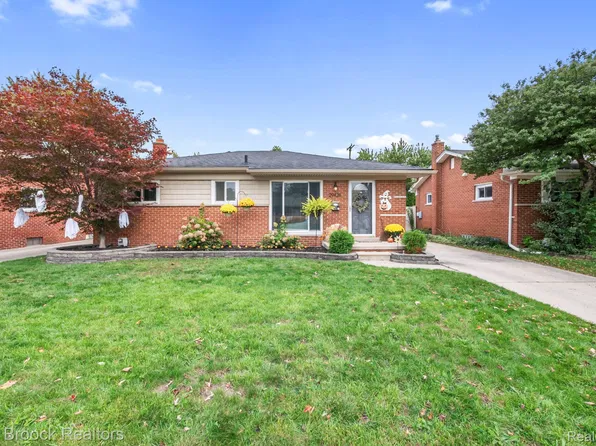 29428 Shackett Ave, Madison Heights, MI 48071