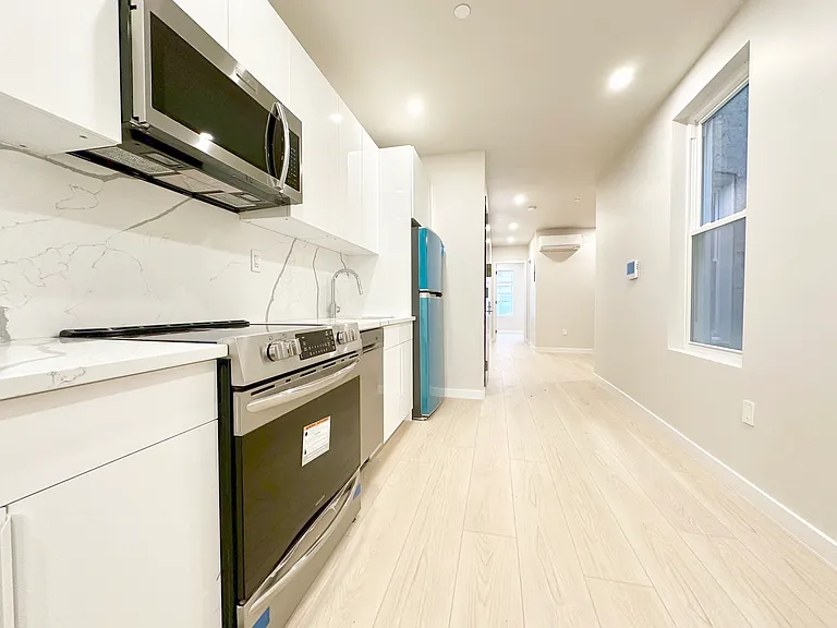 1666 Putnam Ave #1RR — Photo 6