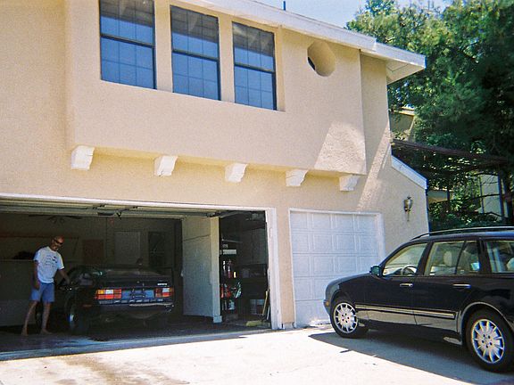 Front/Garage