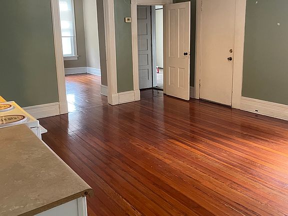 5th image of 328 College St #326-B