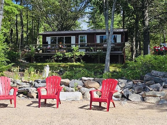 2nd image of 109 Henley Rd