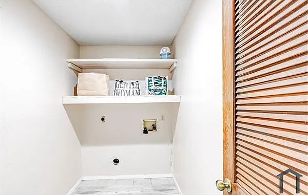 1712 Becker Dr — Photo 11