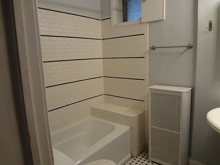 5463 S Ingleside Ave #3W — Photo 11