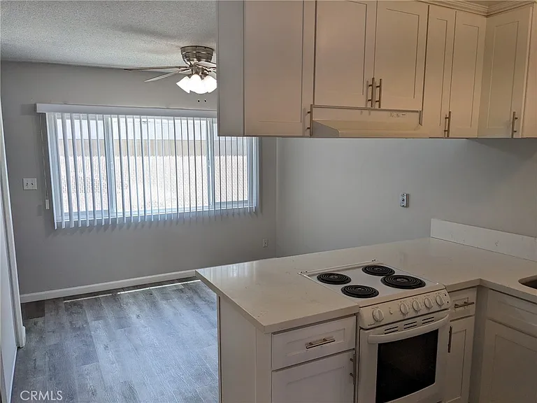 2758 Orange Ave #10 — Photo 6
