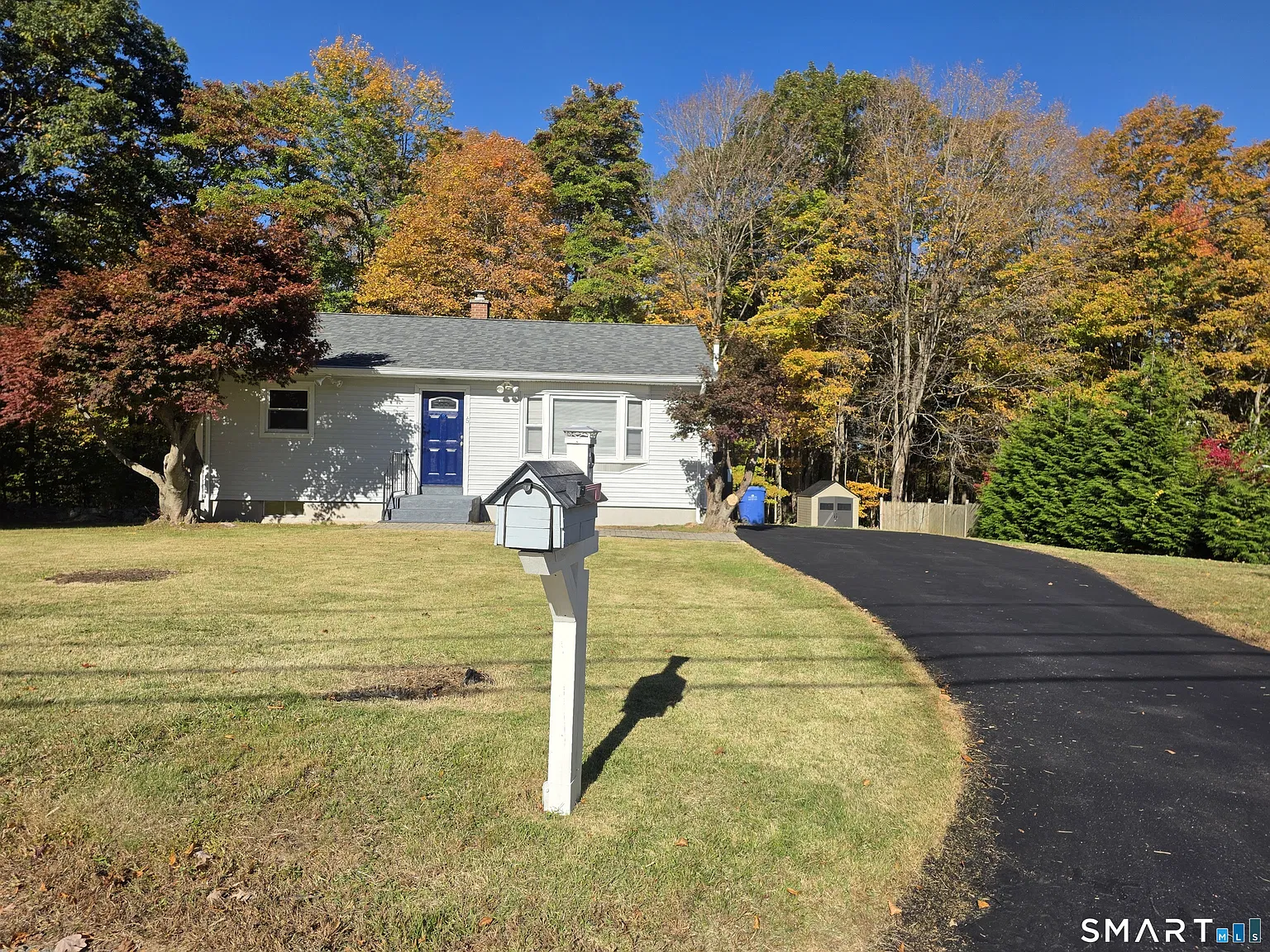 2 bed, 1.0 bath, 850 sqft, $2,200 — Photo 2
