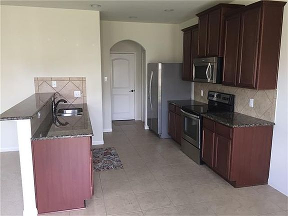3rd image of 1664 Breanna Ln