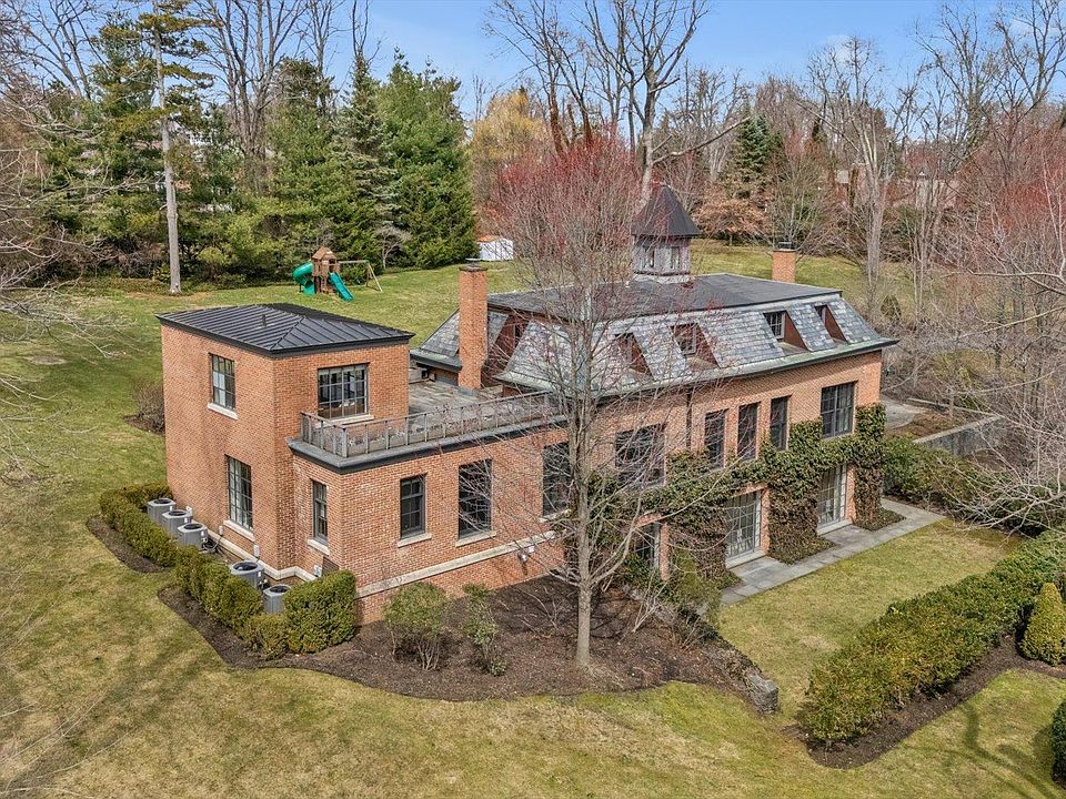 1st image of 217 Sands Point Road