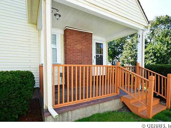 4th image of 64 Nantucket Rd