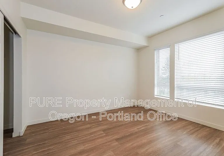 Halsey Crossing Apartments — Photo 52