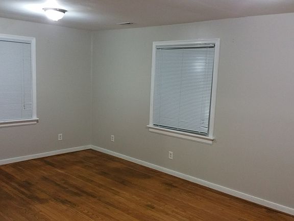 Living Room (Windows)