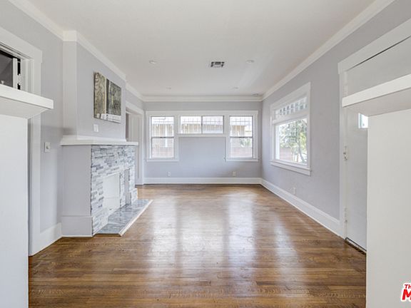 4th image of 1027 W 46th St