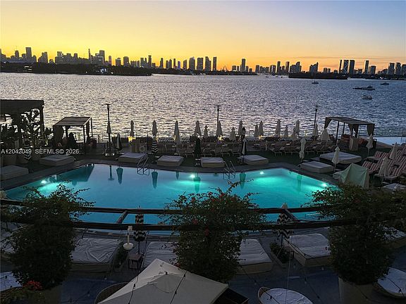 5th image of 1100 West Ave #1007