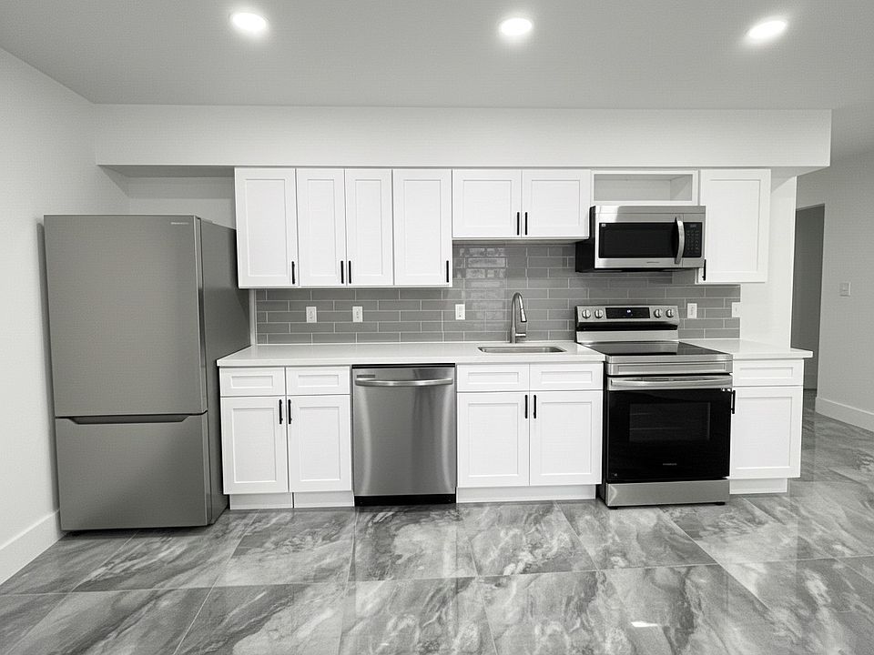 1st image of 2446 Wilson St #1