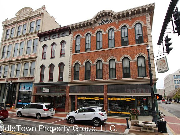 5th image of 122 S Walnut St #302