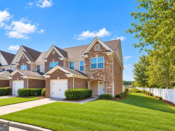 322 Village Dr, Loganville, GA 30052